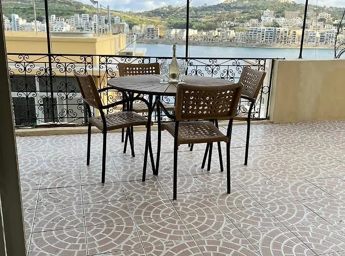 Apartment Groundfloor By The Sea, Fabulous Views *